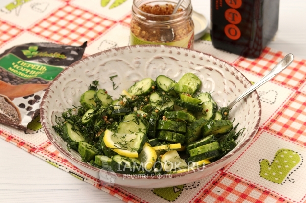 Заправить салат