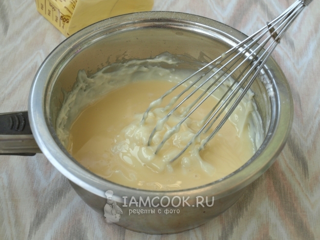 Влить сгущенку