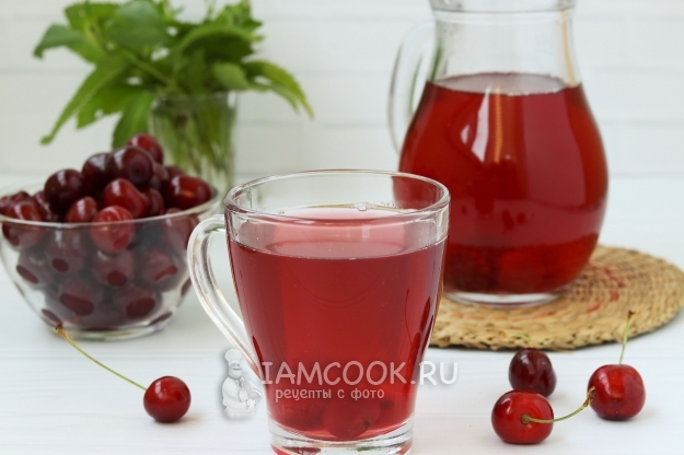 Фото компота из вишни и черешни