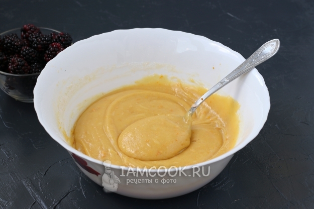 Размешать тесто