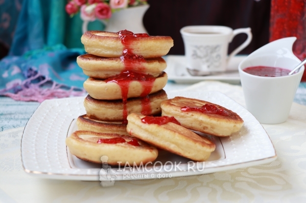 Вкусные оладьи на кефире и сметане