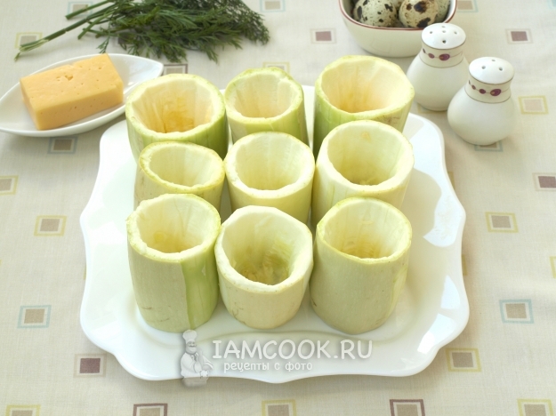 Удалить из кабачка сердцевину