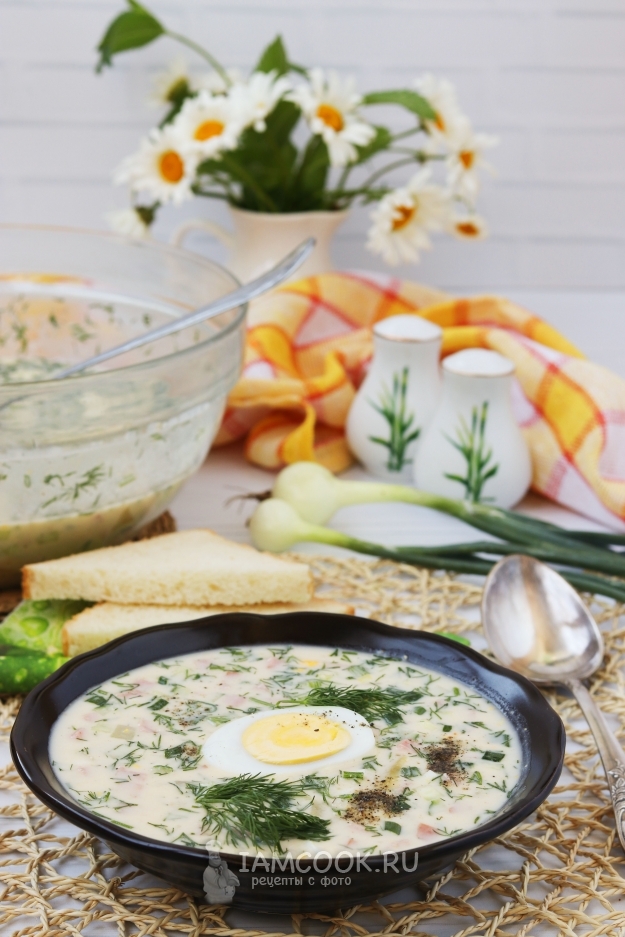 Фото окрошки на кефире с горчицей