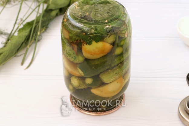Фото огурцов, маринованных с яблоками без стерилизации