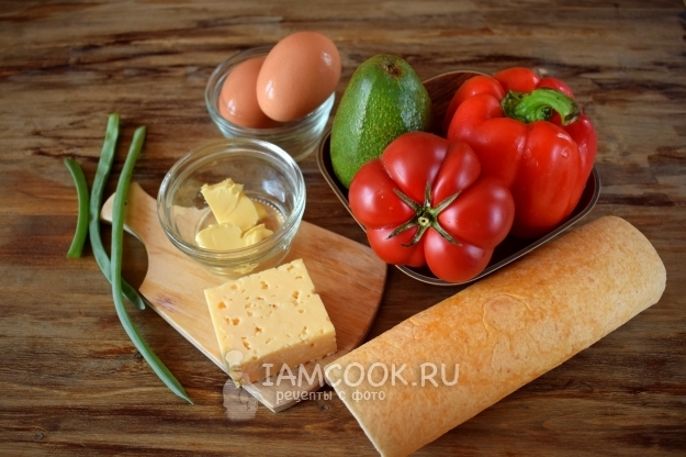 Ингредиенты для буррито с авокадо и яичницей-скрэмбл