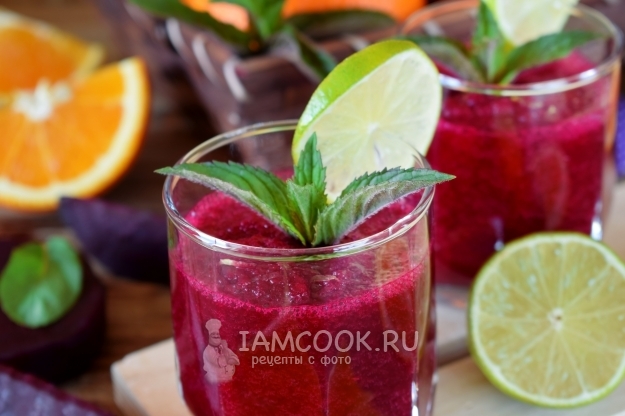 Готовый смузи с печеной свеклой