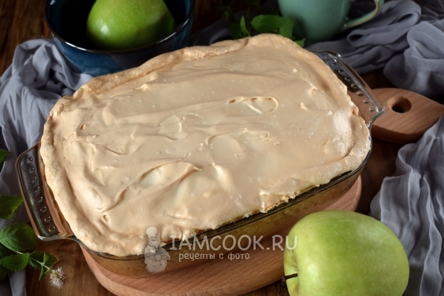 Фото королевского пирога с творогом и яблоками