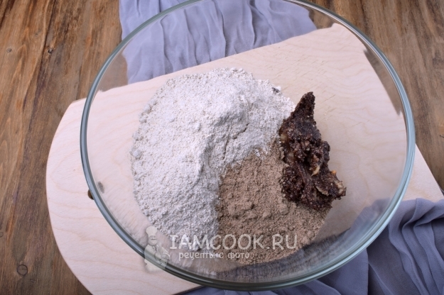 Соединить муку и урбеч