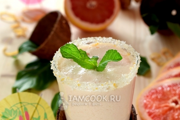 Фото смузи из красного грейпфрута и кокосового молока