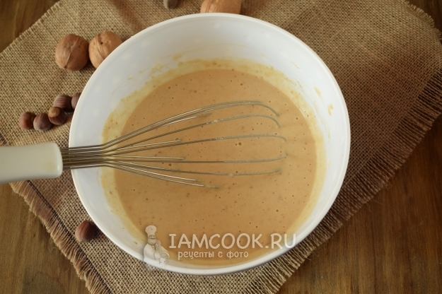 Влить масло