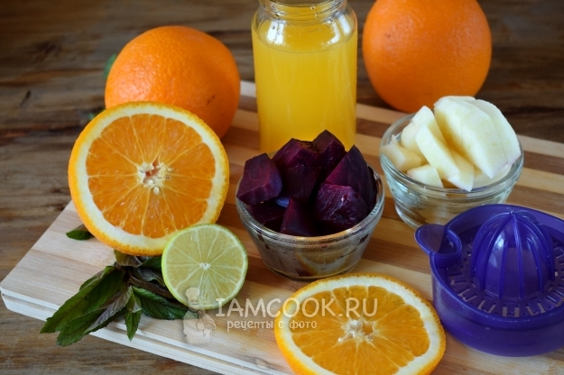 Порезать яблоки и свеклу