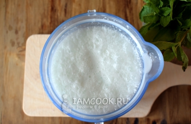 Взбить все компоненты блендером