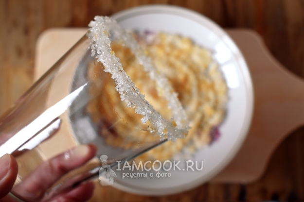 Украсить стакан сахаром