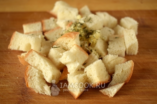 Обжарить хлеб