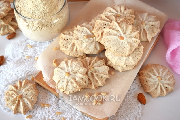 Готовое белково-ореховое печенье с кедровой мукой