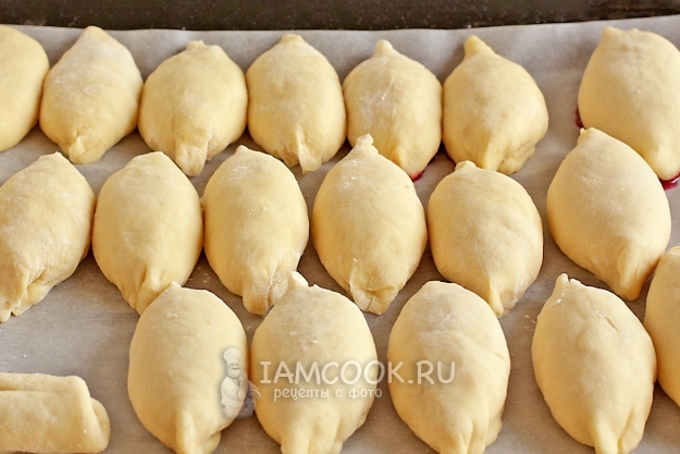 Слепить пирожки