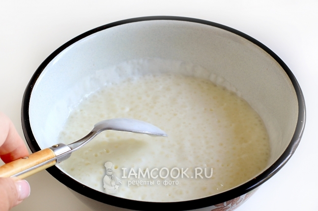 Всыпать в кефир соду