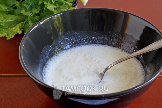 Всыпать в кефир соду