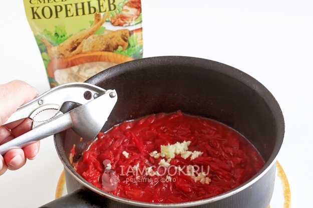 Варим горячий свекольник без мяса