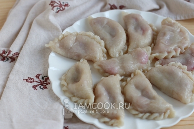 Рецепт вареников на воде со свежей малиной