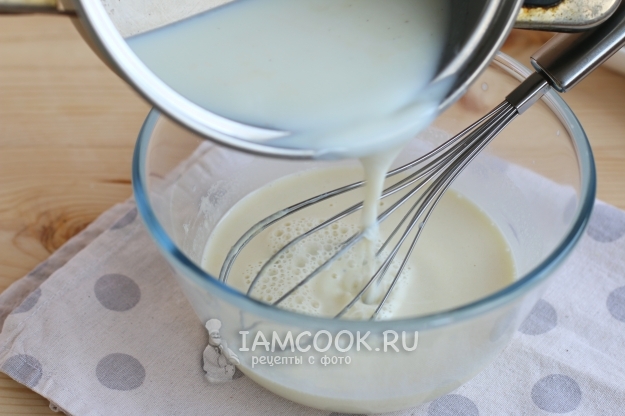 Влить молоко