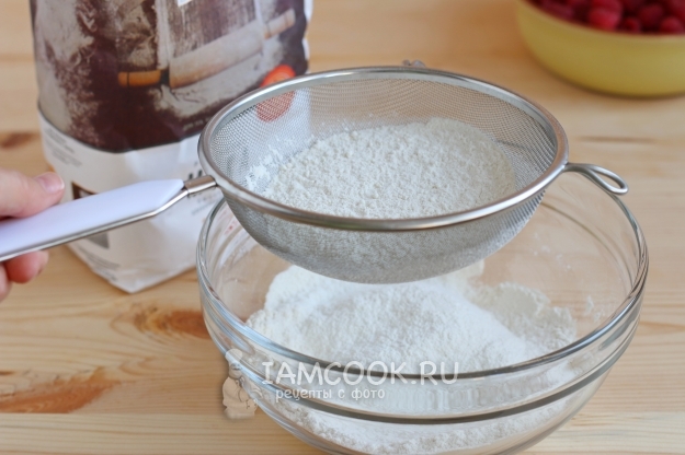 Просеять муку