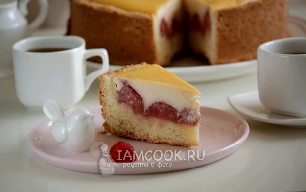 Рецепт зимнего пирога с клубникой