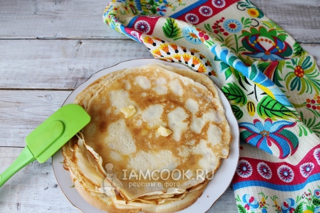 Фото тонких блинов с дырочками на дрожжах