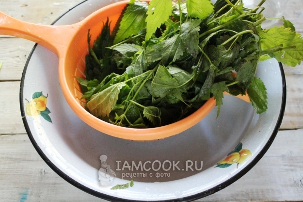 Откинуть крапиву на дуршлаг