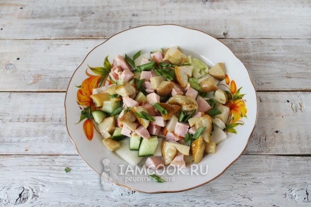 Положить зелень