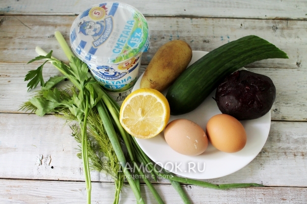 Ингредиенты для холодника со свеклой на кипяченой воде