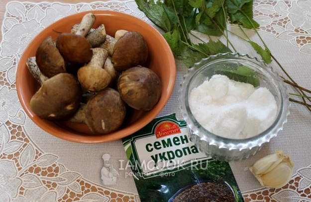 Ингредиенты для малосольных подберезовиков