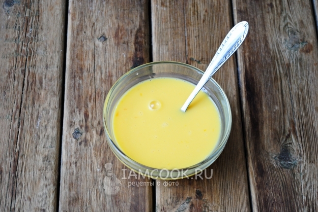 Взбить яичную смесь
