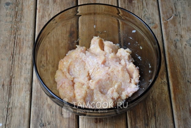 Размешать фарш