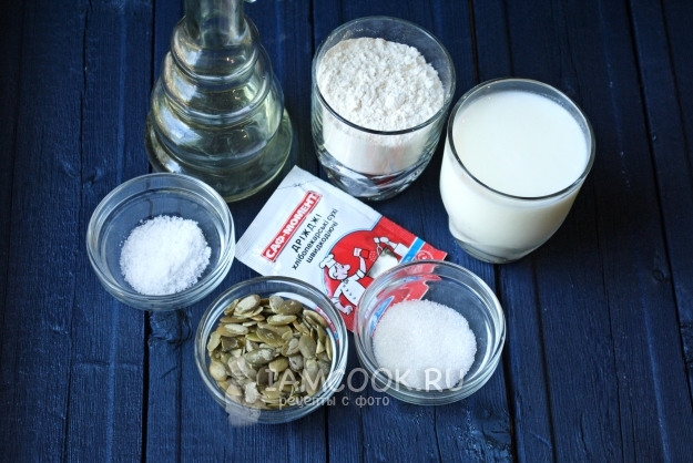 Ингредиенты для хлеба с тыквенными семечками