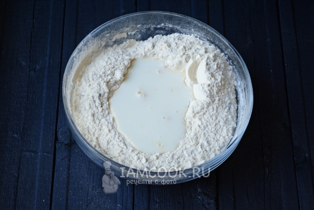 Влить кефир