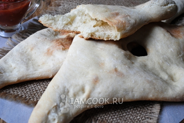 Фото грузинского хлеба шоти (шотис-пури)