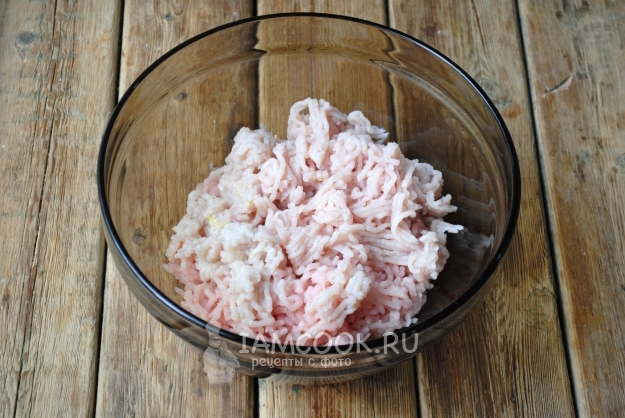 Перекрутить мясо на мясорубке