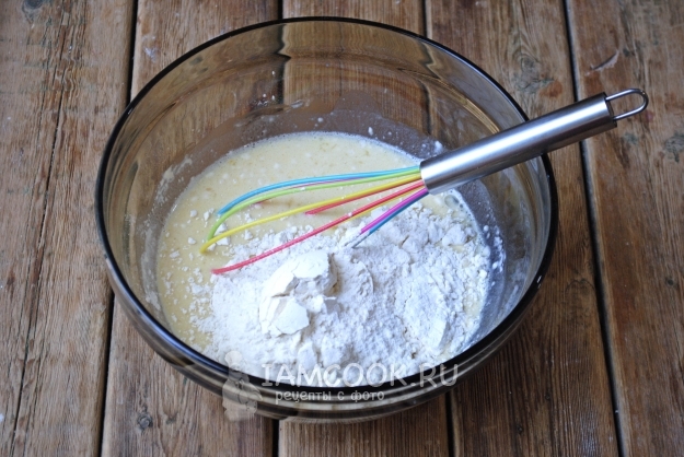 Добавить муку