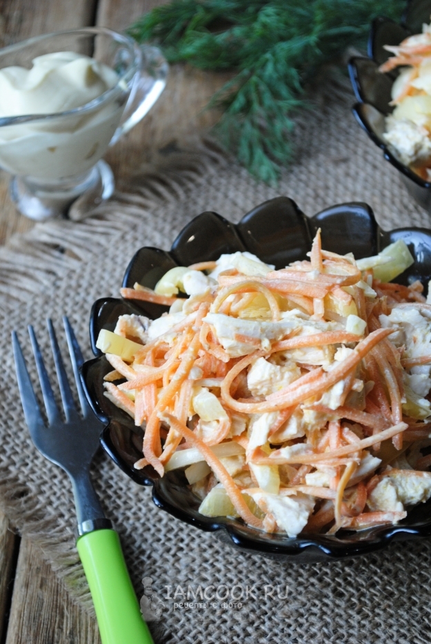 Рецепт салата с корейской морковью, курицей и болгарским перцем