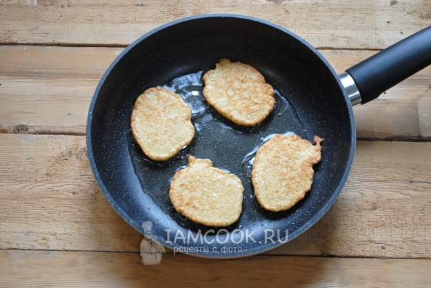 Пожарить оладьи