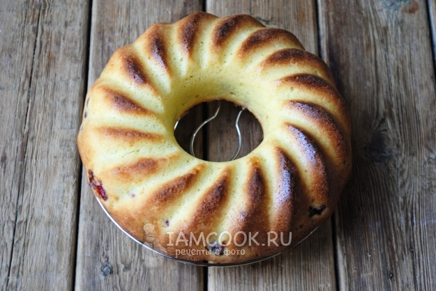 Фото манника с вишней на кефире