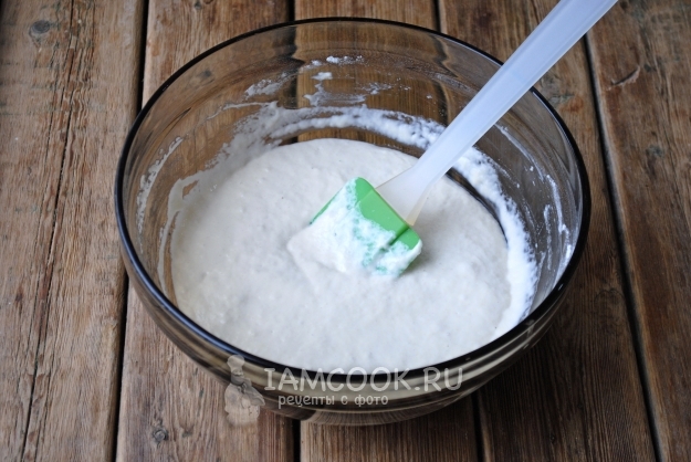 Размешать тесто