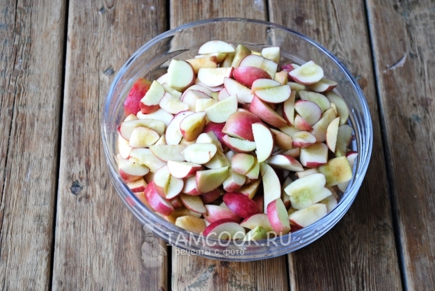 Порезать яблоки