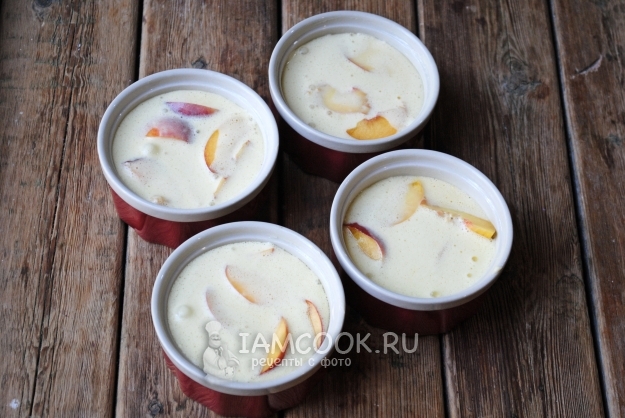 Влить тесто