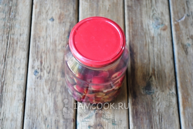 Закрыть банку крышкой