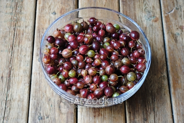 Помыть крыжовник