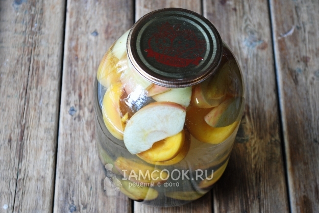 Закатать банку крышкой