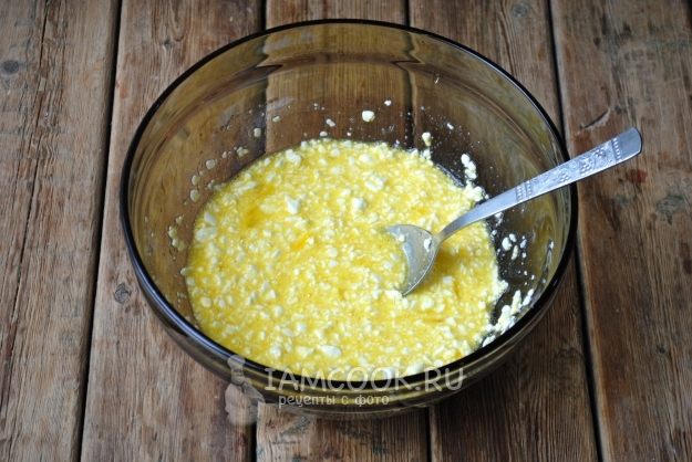 Размешать творожную смесь