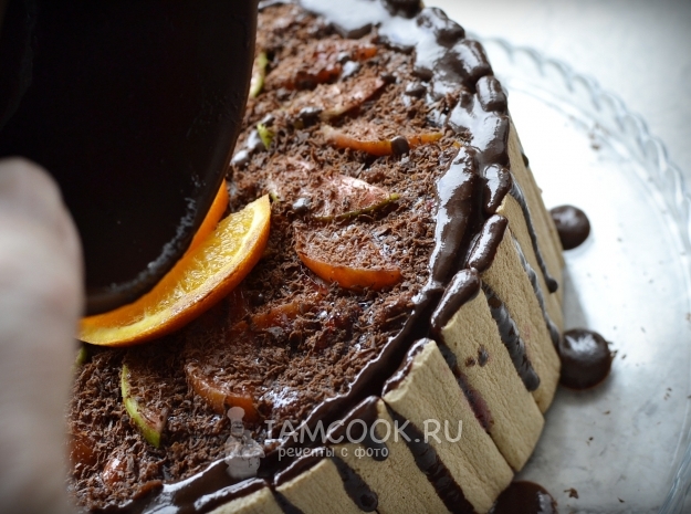 Украсить торт глазурью